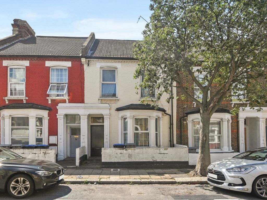 4 bed terraced house for sale in Villiers Road, London NW2, £699,950