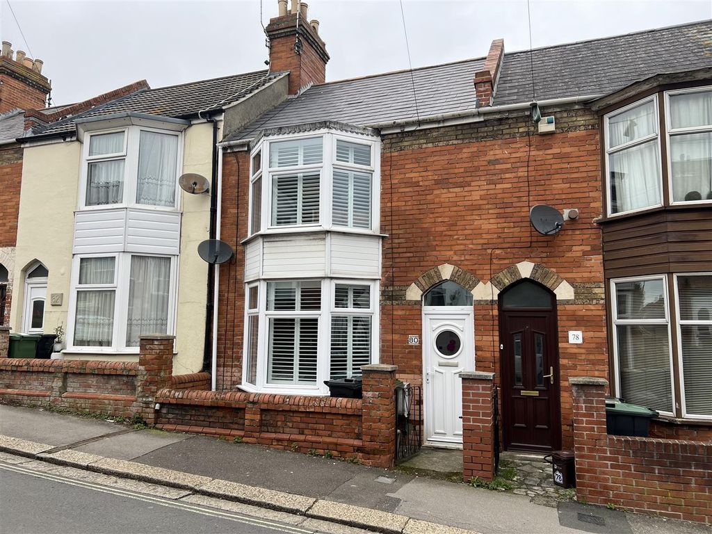 2 bed terraced house for sale in Chickerell Road, Chickerell, Weymouth