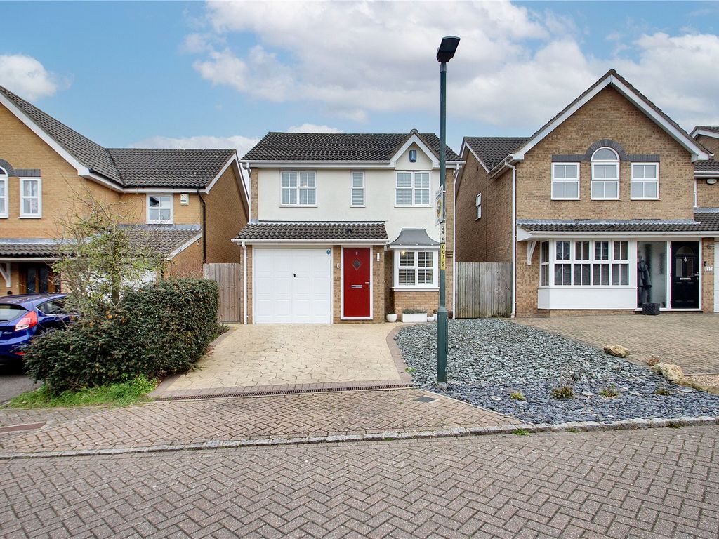 3 bed detached house for sale in Grizedale Close, Rochester, Kent ME1