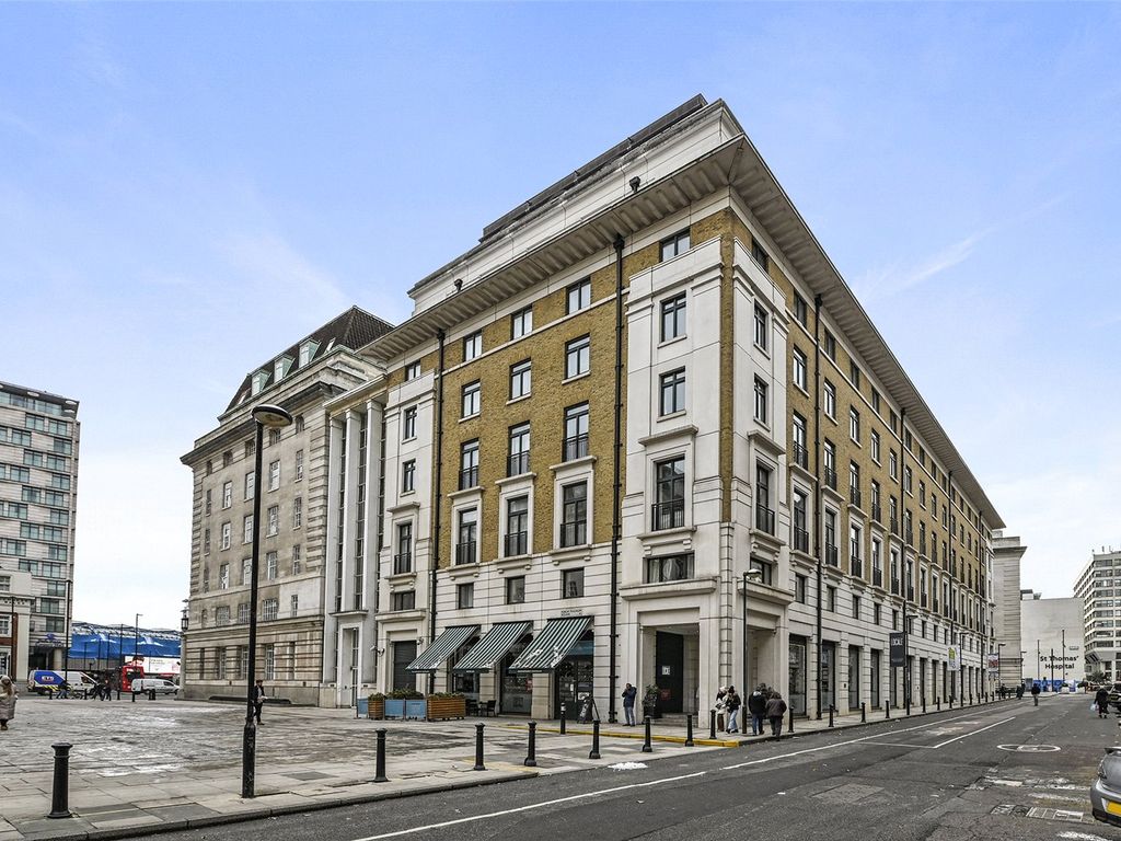 County Hall, Forum Magnum Square SE1  