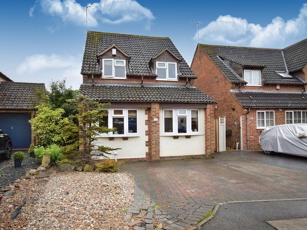3 bed detached house for sale in Ashleworth Gardens, Quedgeley