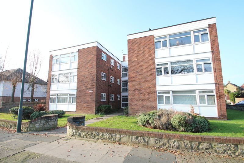 2 bed flat to rent in Wickham Street, Welling DA16, £1,400 pcm Zoopla