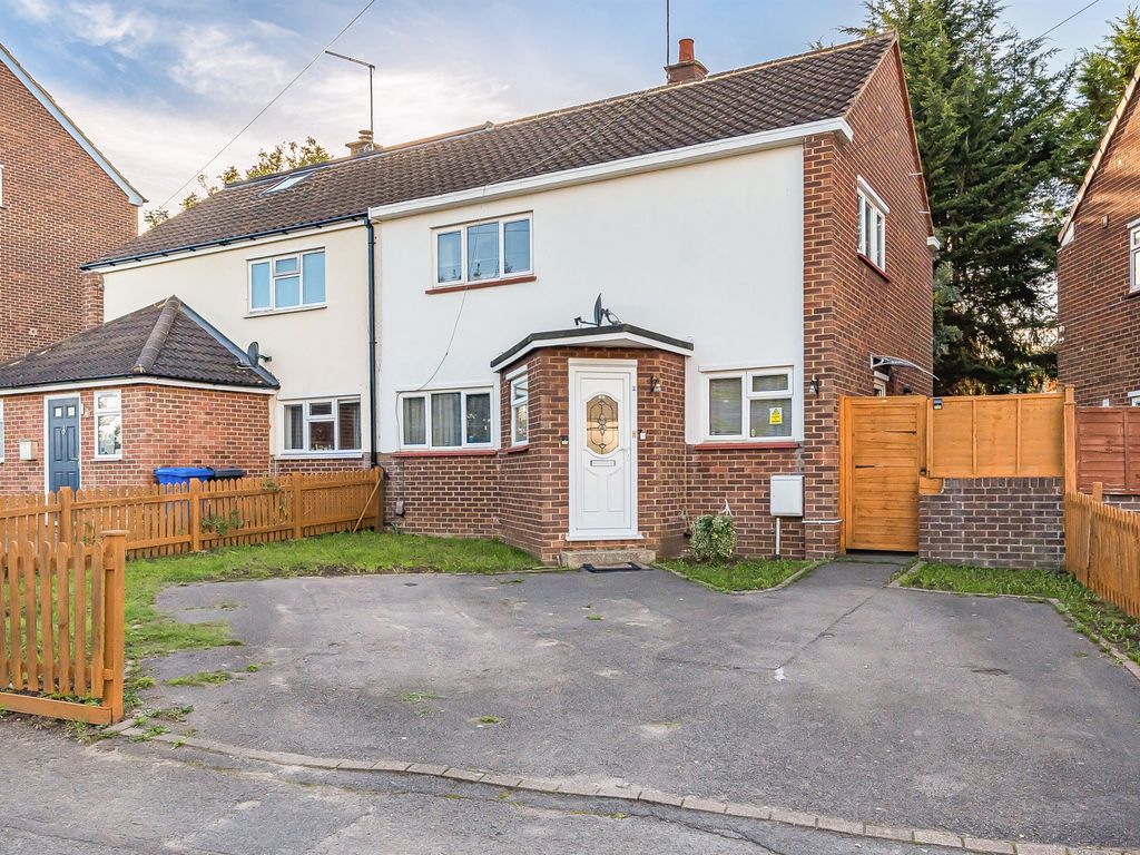 3 bed semidetached house for sale in Gloucester Road, Maidenhead SL6, £465,000 Zoopla