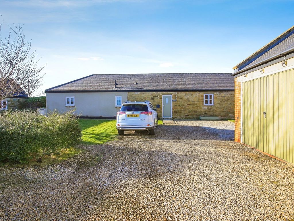 3 bed semidetached bungalow for sale in Stakeford, Choppington NE62, £