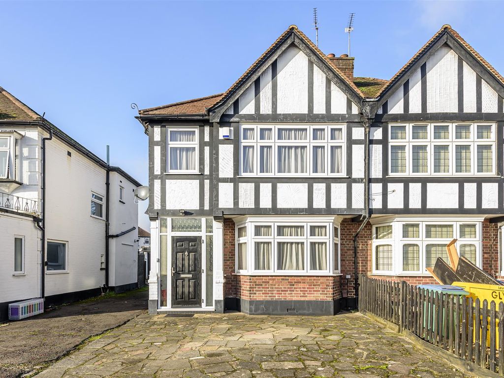 3 bed semidetached house for sale in Kinross Close, Harrow HA3 Zoopla