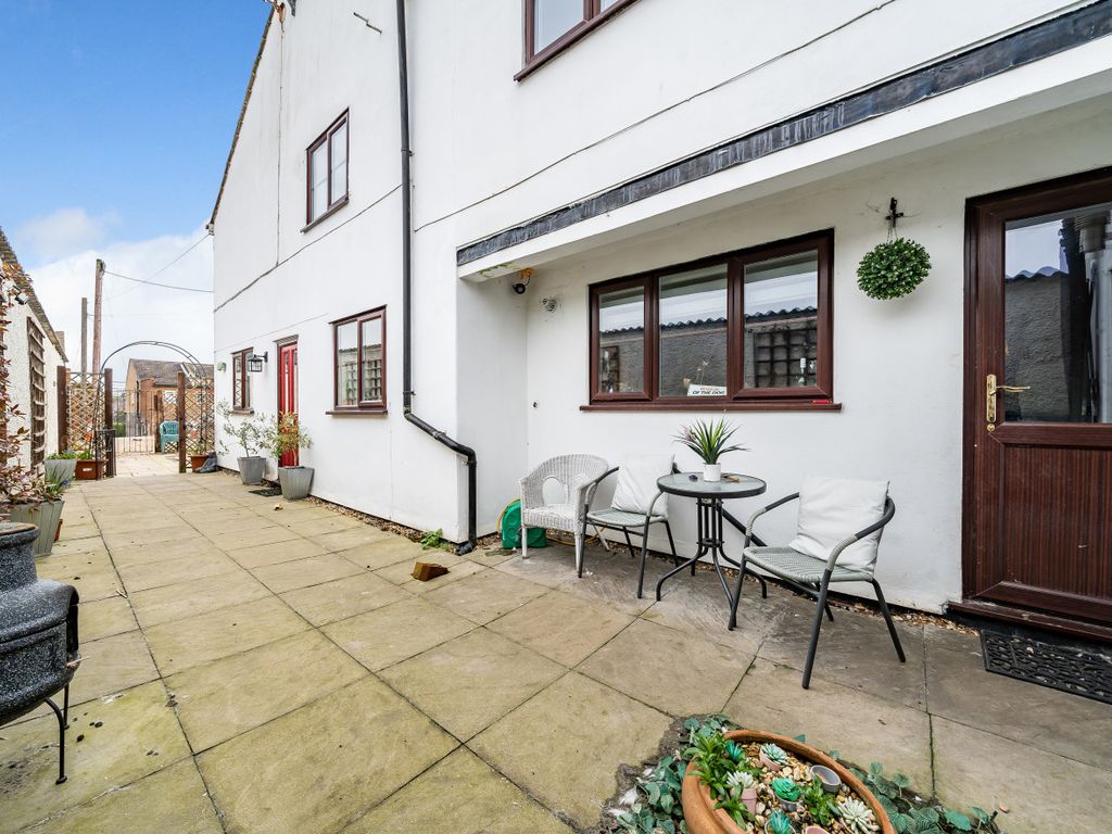 3 bed semidetached house for sale in Main Road, Sutton At Hone
