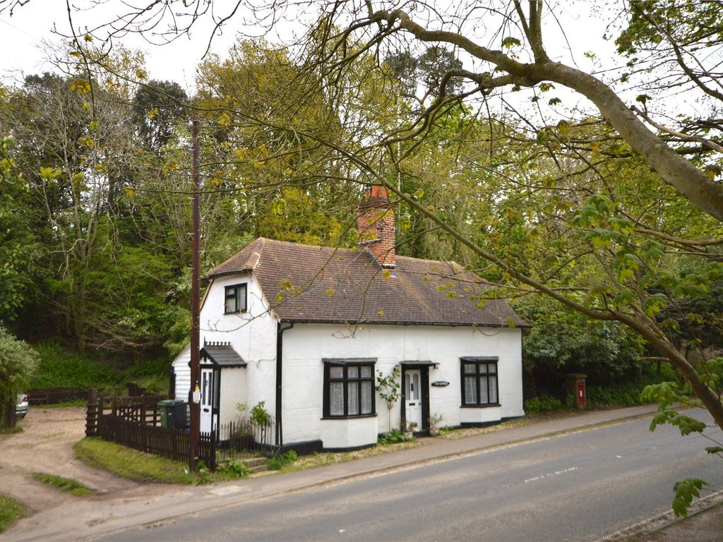 2 bed detached house for sale in Braintree Road, Wethersfield