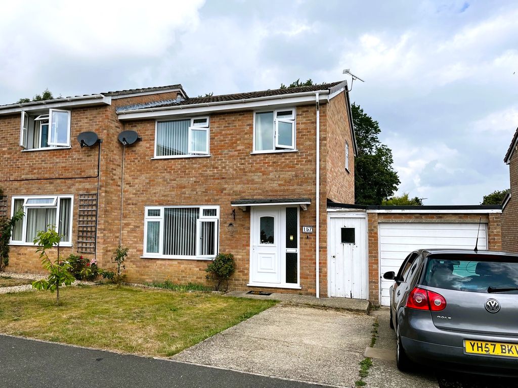 3 bed semidetached house to rent in Park View, Crewkerne TA18 Zoopla