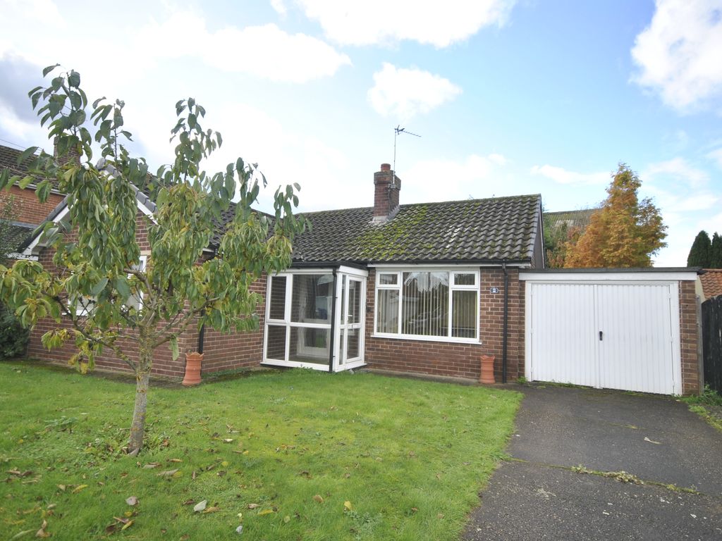 3 bed detached bungalow for sale in Meadow Drive, Tickhill, Doncaster
