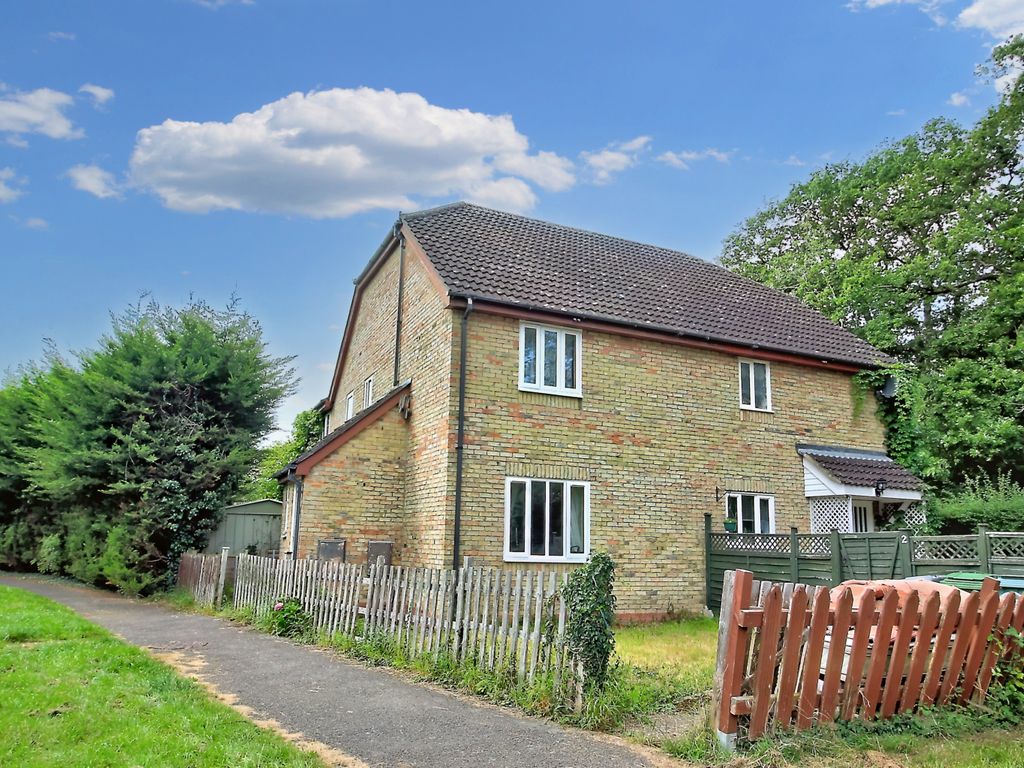 2 bed end terrace house for sale in Renown Way, Chineham, Basingstoke RG24, £255,000 Zoopla