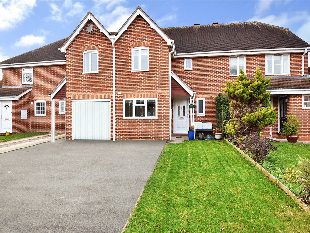 3 bed terraced house for sale in Willow Lane, Milton, Abingdon