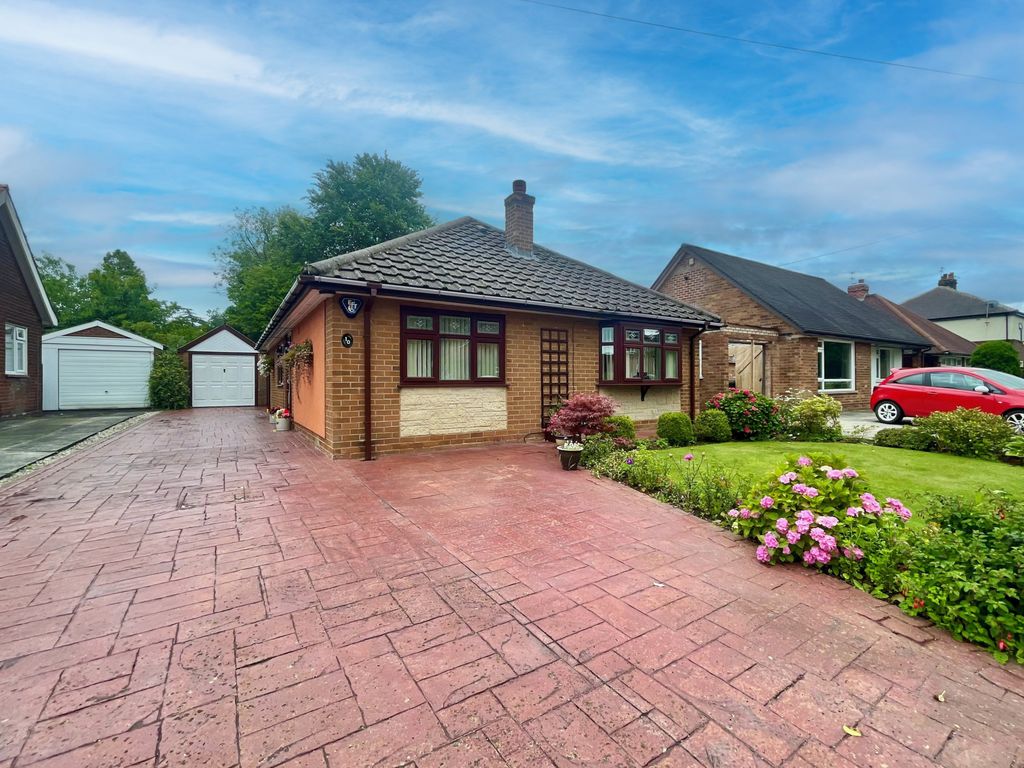 3 bed bungalow for sale in Janice Drive, Preston PR2, £275,000 Zoopla