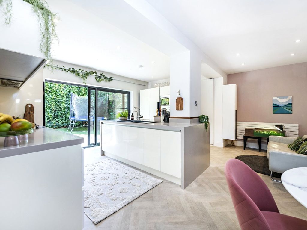 5 bed terraced house for sale in Hampstead Gardens, London NW11, £