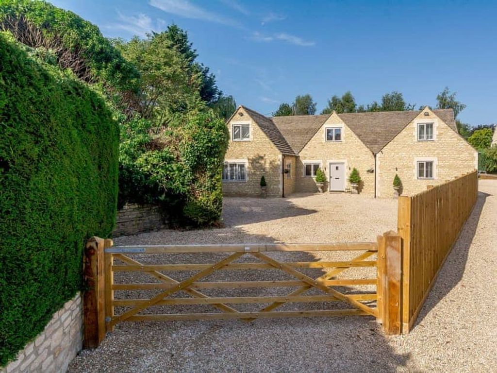 5 bed detached house for sale in Siddington, Cirencester GL7 Zoopla
