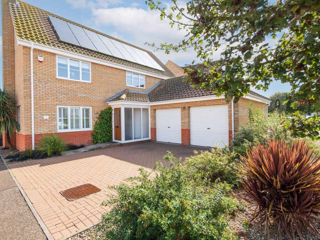 4 bed detached house for sale in Sayers Green, Hopton, Great Yarmouth