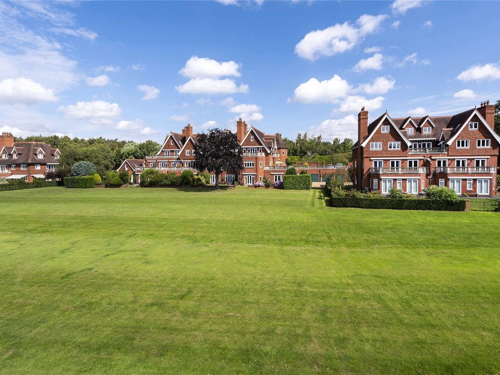 2 bed flat for sale in Springwood Hall, Springwood Park, Tonbridge, Kent TN11, £499,000 Zoopla