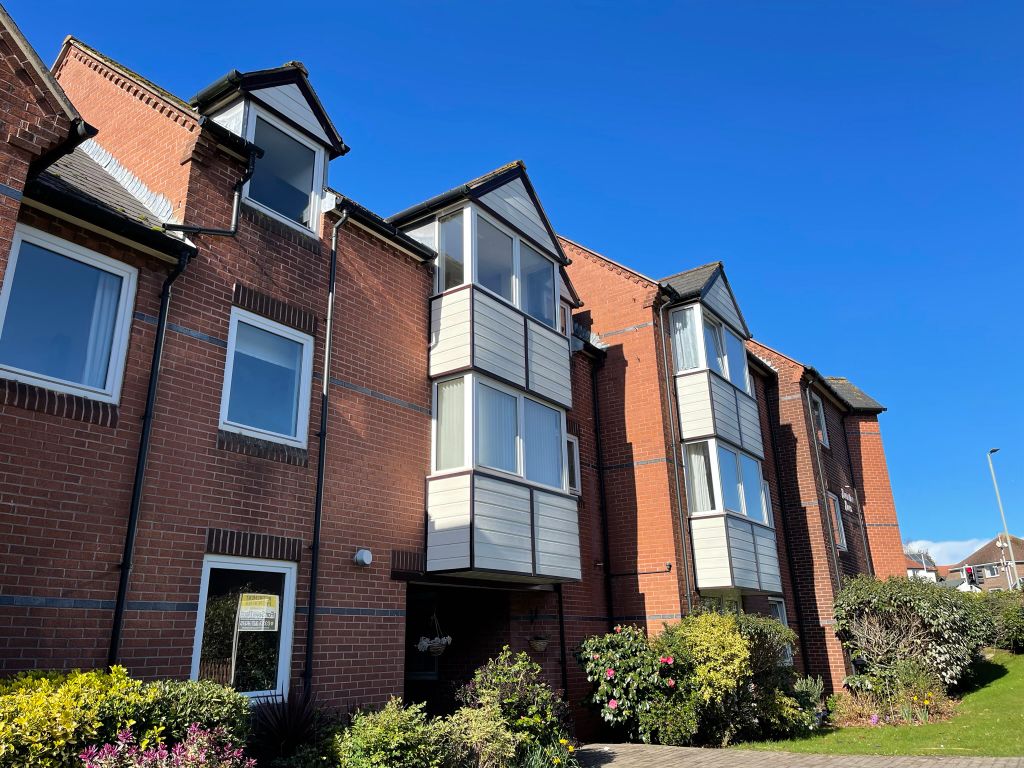1 bed property for sale in Hometor House, Exeter Road, Exmouth EX8, £