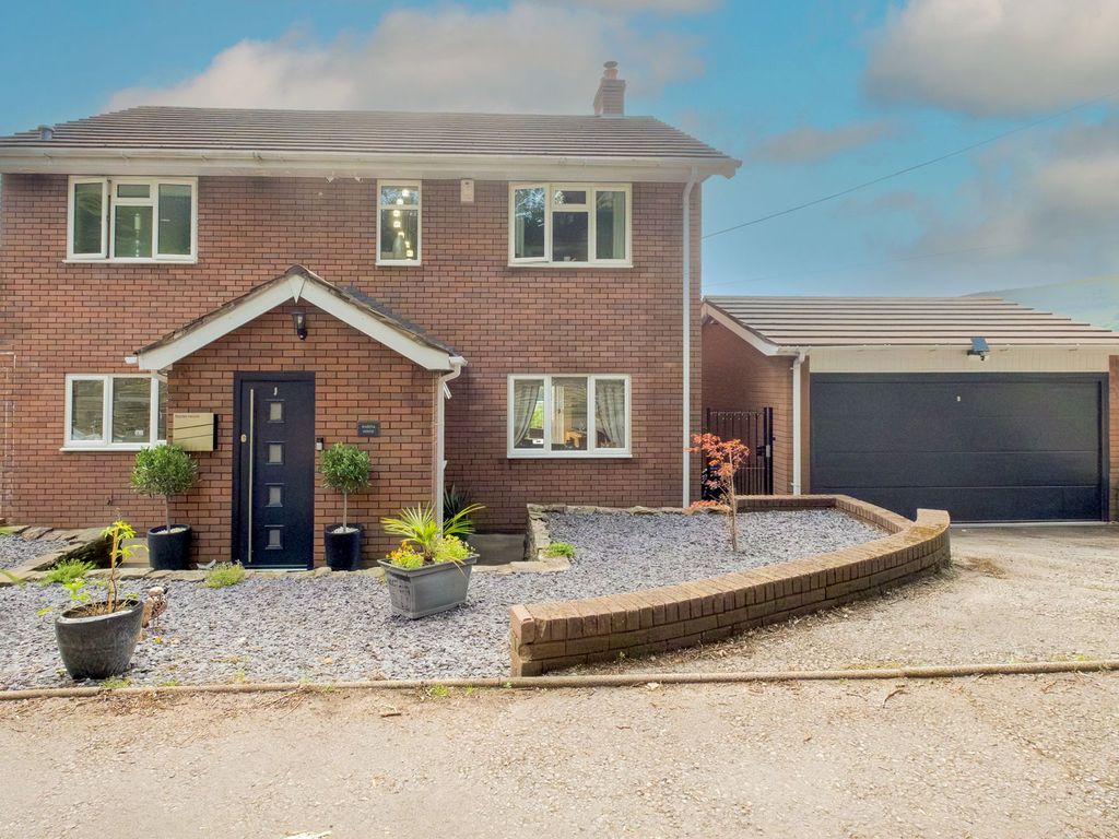 4 bed detached house for sale in Brynhyfryd Terrace, Risca NP11, £