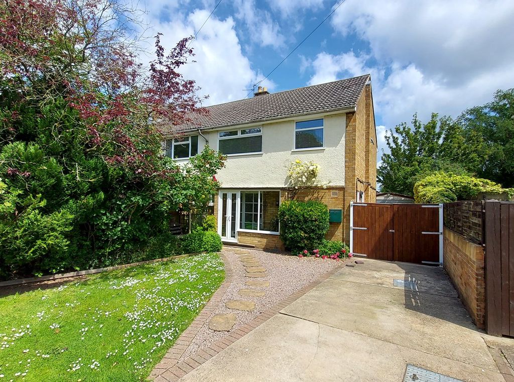 3 bed semidetached house for sale in Staverton Road, Peterborough PE4