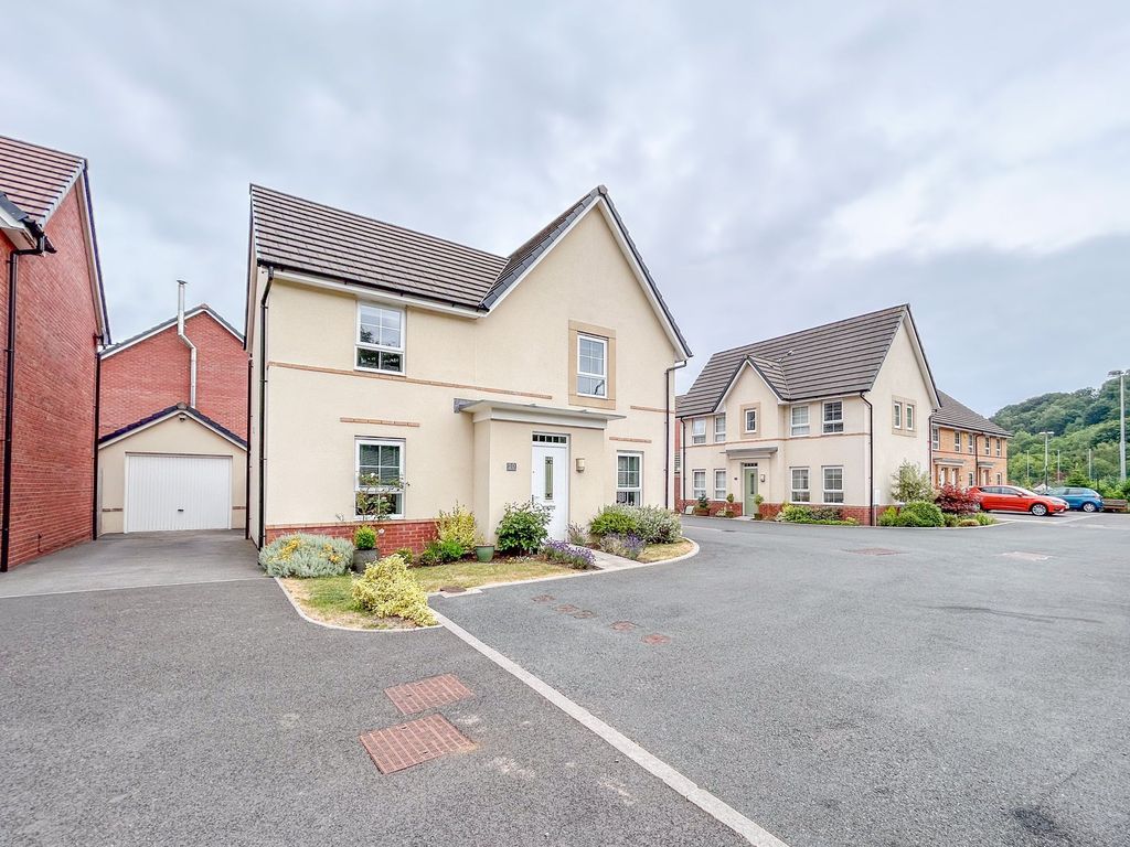 4 bed detached house for sale in Cold Bay Close, Rogerstone NP10 Zoopla