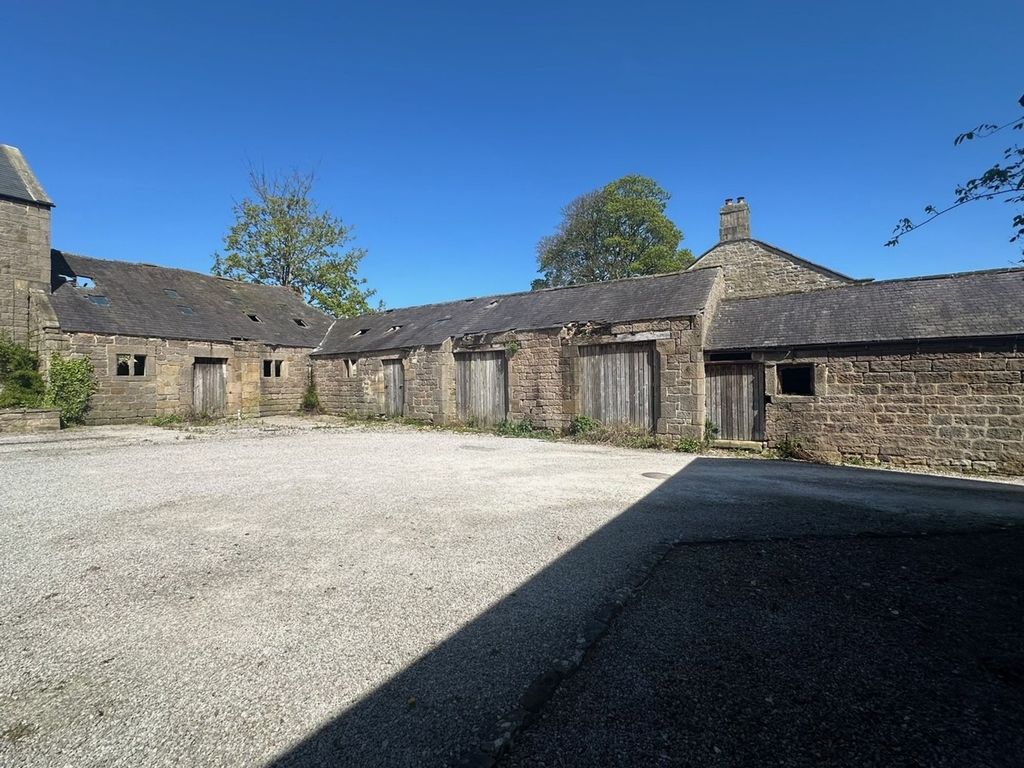 4 bed barn conversion for sale in Thornton, Bowes Green Court