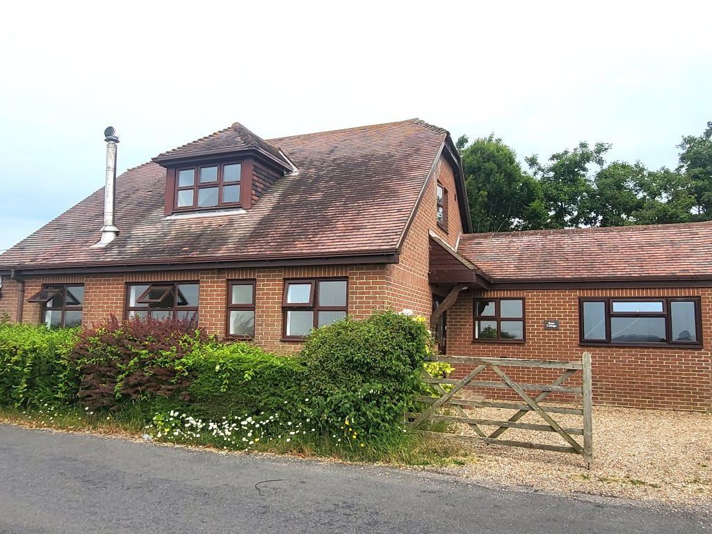 3 bed property to rent in Donkey Street, Burmarsh, Romney Marsh TN29, £