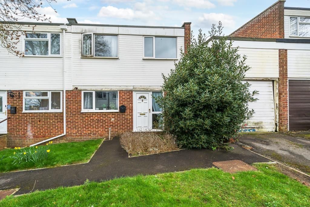3 bed terraced house for sale in Riverdene, Basingstoke RG21, £210,000