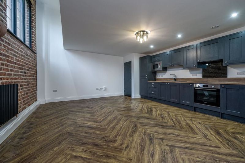 3 bed mews house to rent