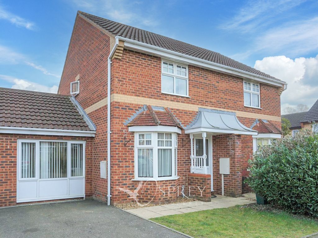 2 bed semidetached house for sale in Walcot Close, Oundle