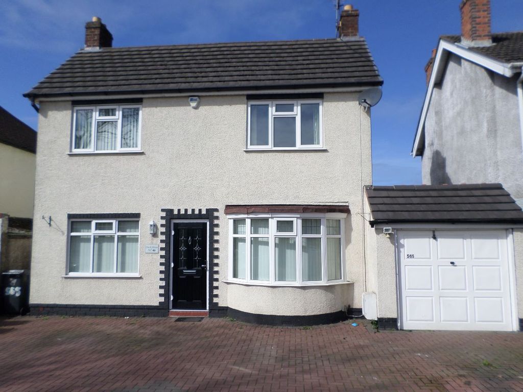 3 bed detached house to rent in Stafford Road, Wolverhampton WV10 Zoopla