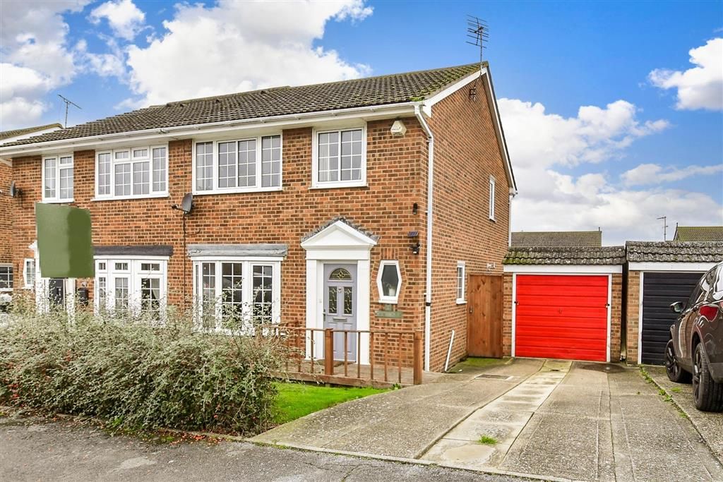 3 bed semidetached house for sale in Caroline Close, Whitstable, Kent