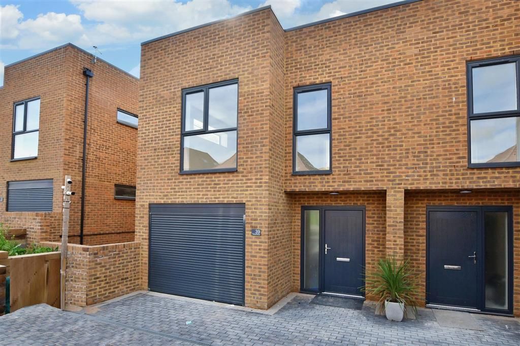 New home, 4 bed semidetached house for sale in Claremont Road