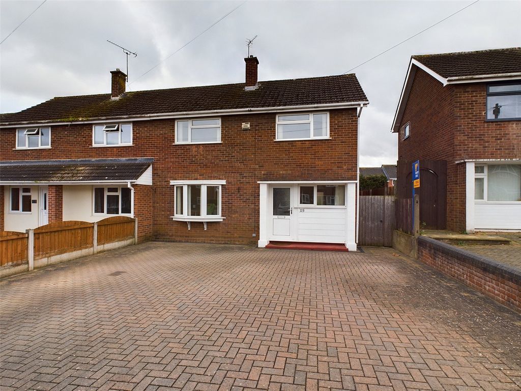 3 bed semidetached house for sale in Windermere Drive, Worcester