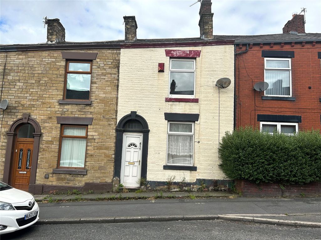 2 bed terraced house for sale in Ripponden Road, Oldham OL1, £105,000