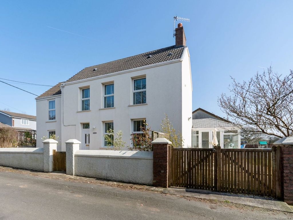 4 bed detached house for sale in Heol Ddu, Llanelli SA15 Zoopla