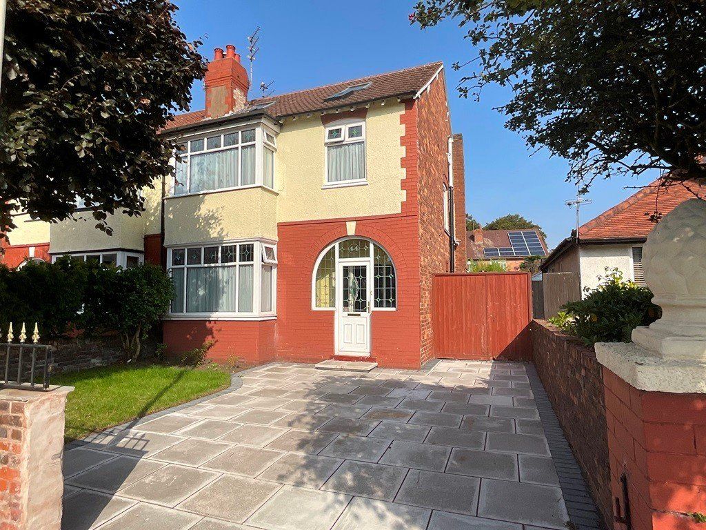 5 bed semidetached house for sale in Everard Road, Southport PR8, £