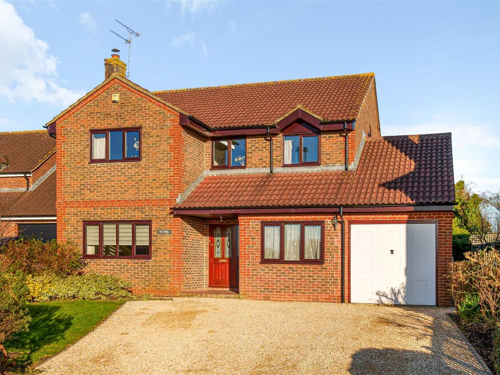 4 bed detached house for sale in The Farthings, Marlow Way, Wootton