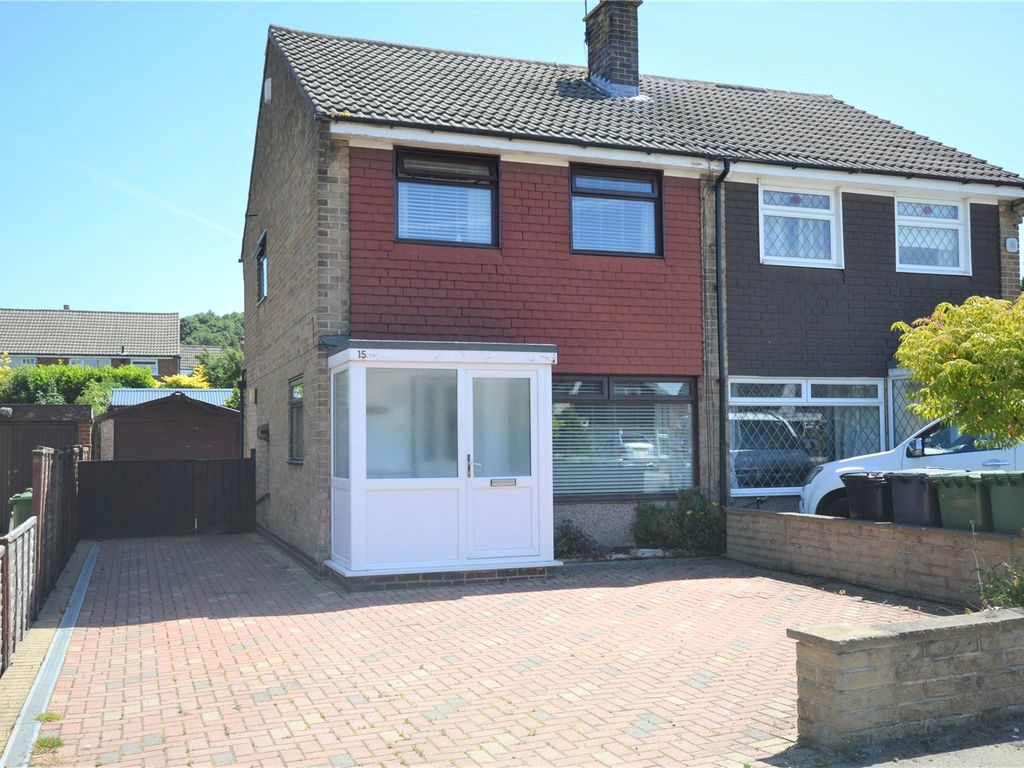 3 bed semidetached house for sale in Ninelands Lane, Garforth, Leeds