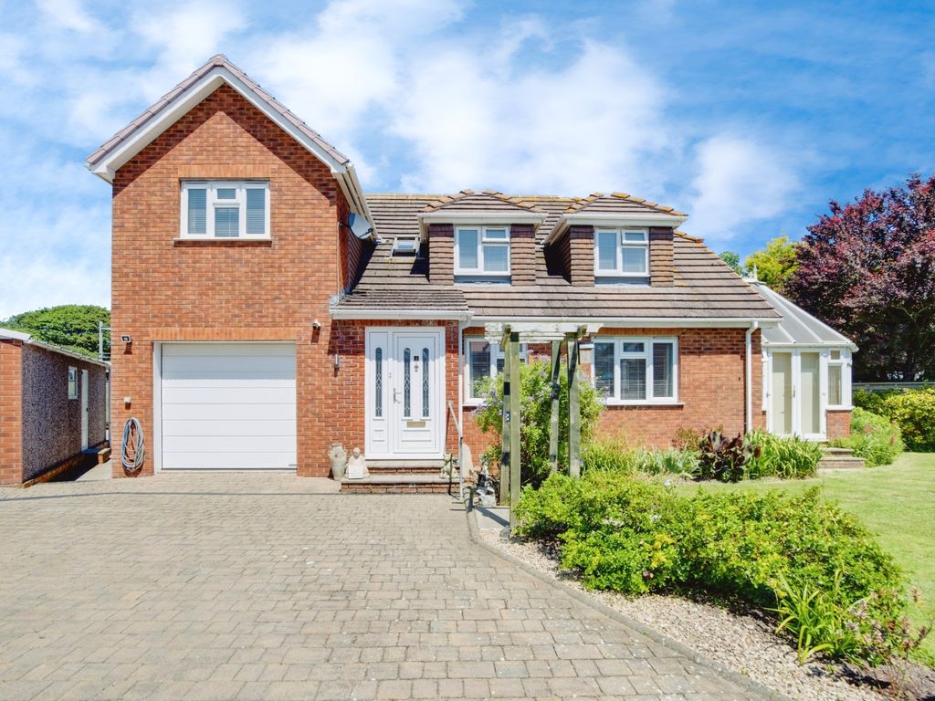 3 bed detached house for sale in Aigburth Road, Swanage BH19, £650,000