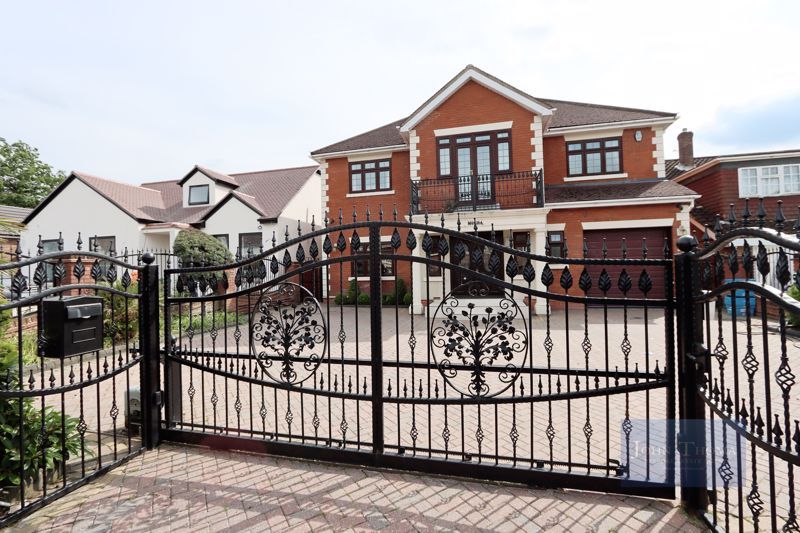 7 bed property for sale in Tomswood Road, Chigwell IG7, £3,250,000 Zoopla