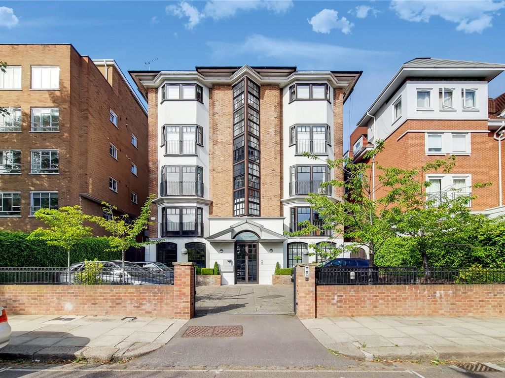 3 bed flat to rent in Lindfield Court, 18 Lindfield Gardens, Hampstead
