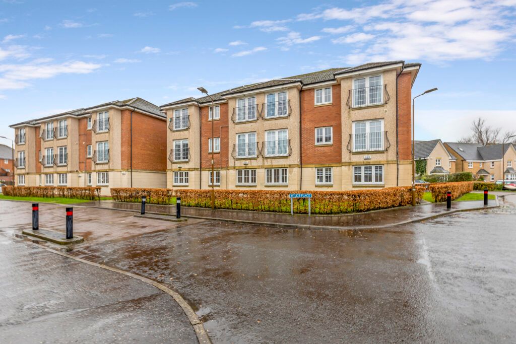 2 bed flat for sale in Wilkie Place, Larbert FK5, £150,000 Zoopla