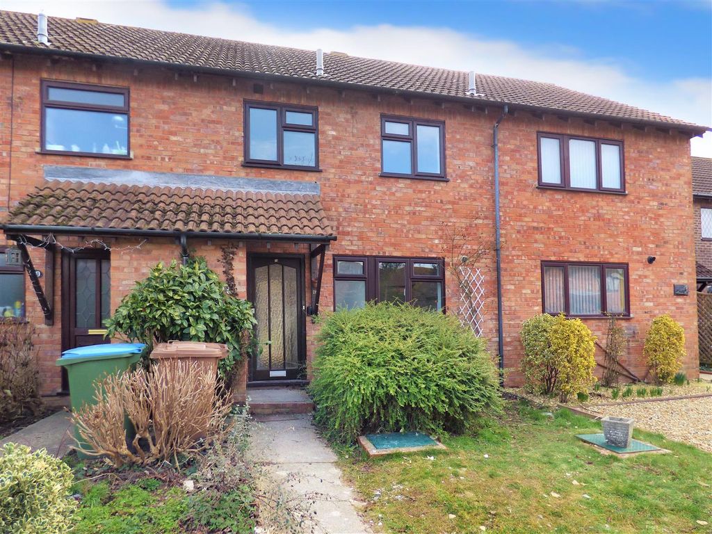 3 bed terraced house to rent in Dingley Road, Rustington, Littlehampton