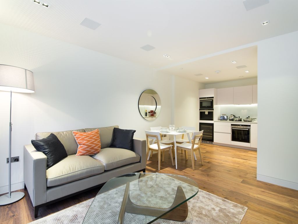 2 bed flat to rent in Roman House, Wood Street, St Pauls EC2Y, £3,445