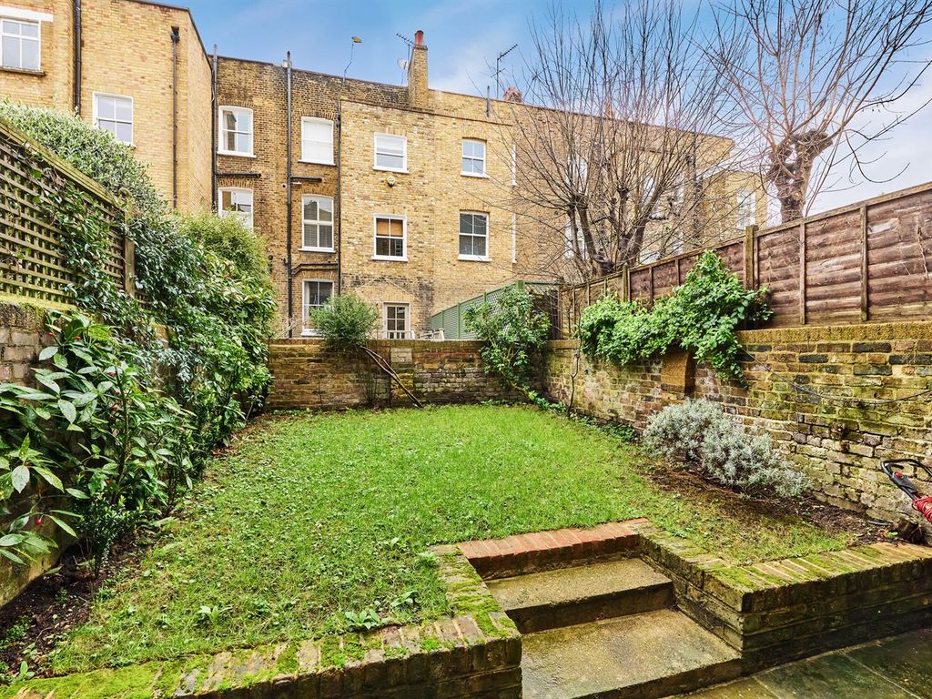 1 bed flat to rent in Kings Road, London SW10, £2,275 pcm Zoopla