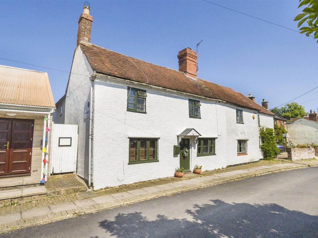 3 bed semidetached house for sale in Church Street, Steeple Ashton