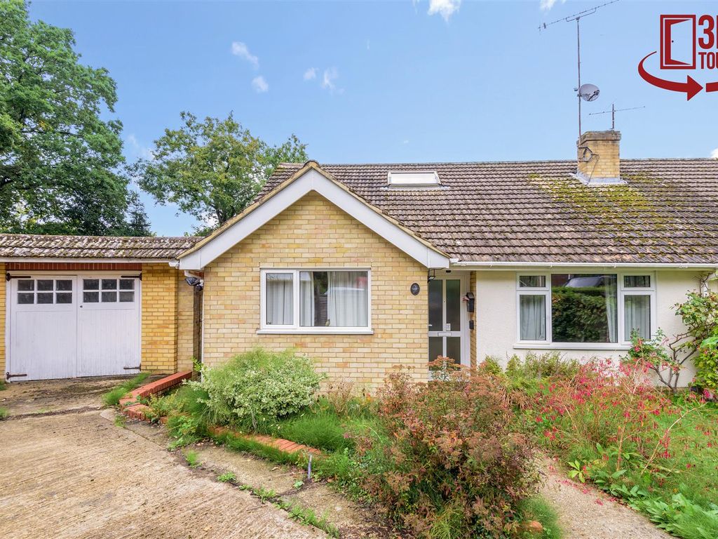 4 bed semidetached bungalow for sale in Greenwood Road Crowthorne, Berkshire RG45 Zoopla
