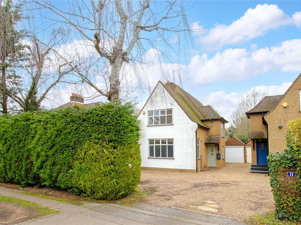 3 bed detached house for sale in Willow Way, Radlett, Hertfordshire WD7