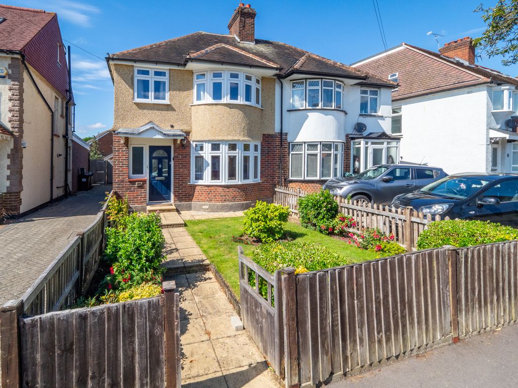 3 bed semidetached house for sale in River Way, Epsom, Surrey KT19, £