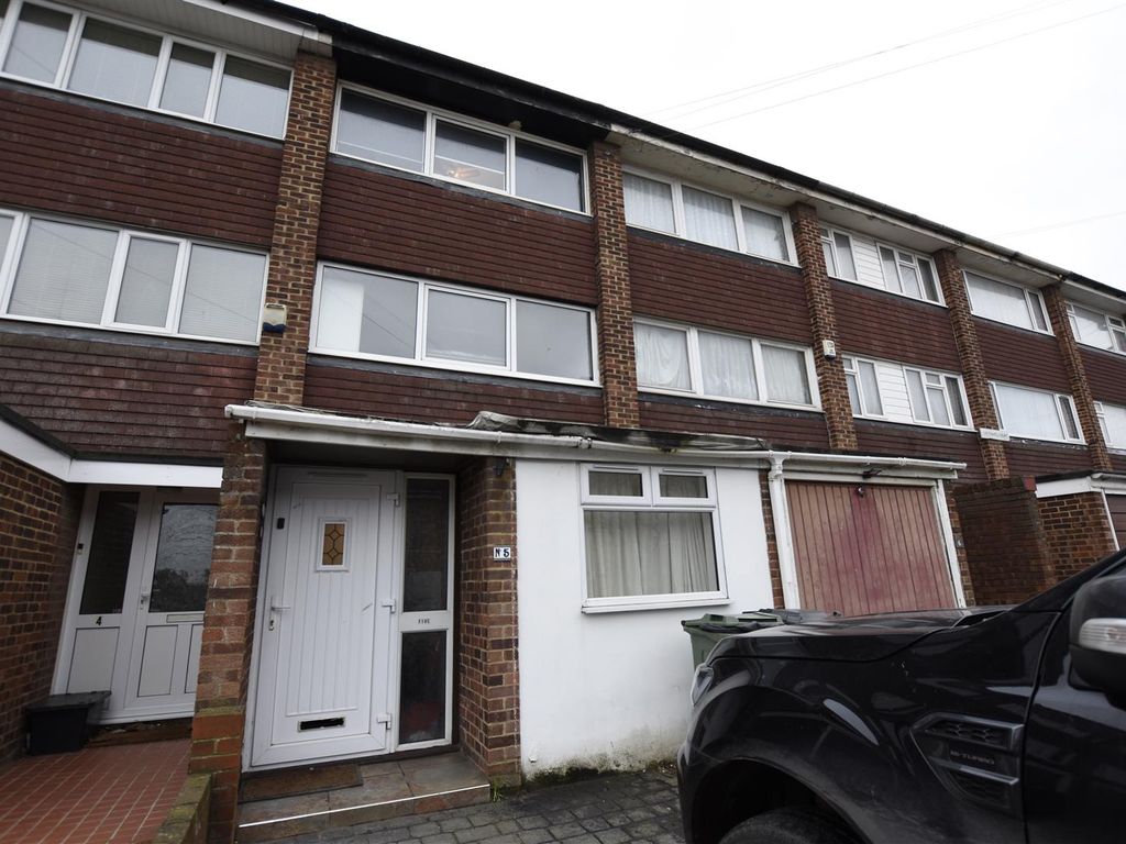 3 bed town house to rent in Milton Road, DA10, £1,650 pcm